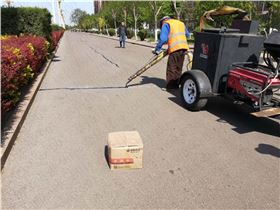道路密封膠灌封施工