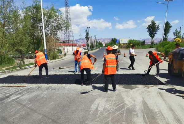 公路冷補料修補坑槽強度形成原理和正確使用方法